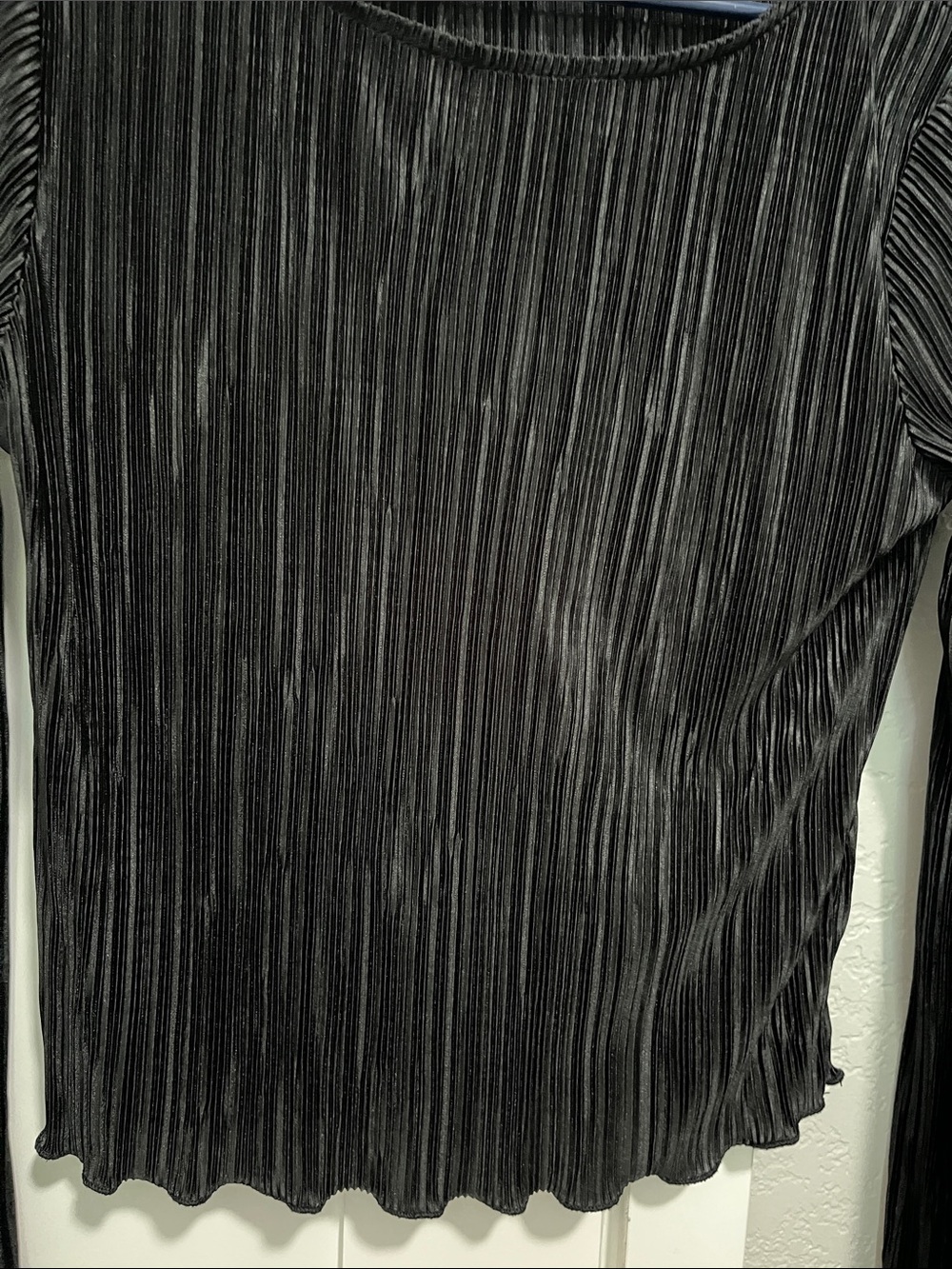 Patterned Long Sleeve - Picture 3 of 8